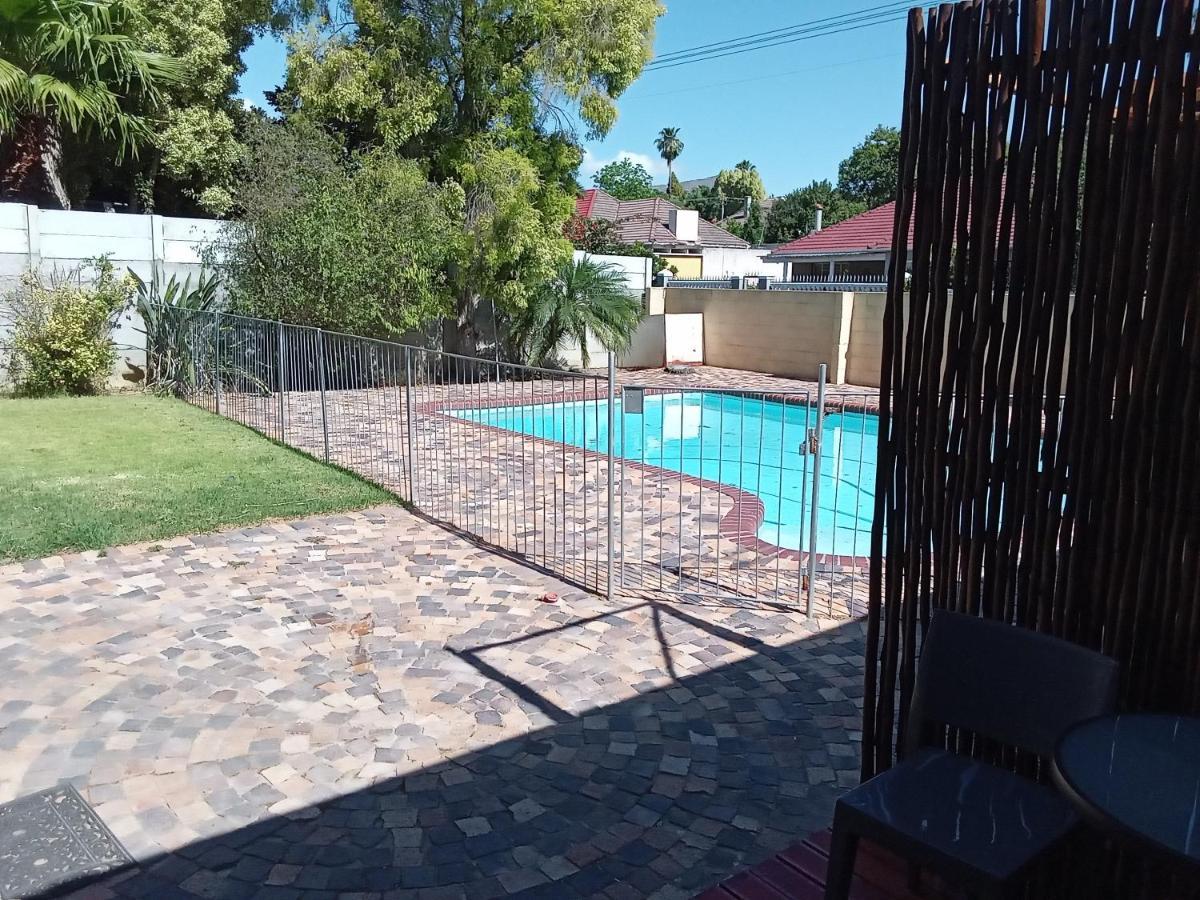 10 On Fairview B&B Paarl Buitenkant foto